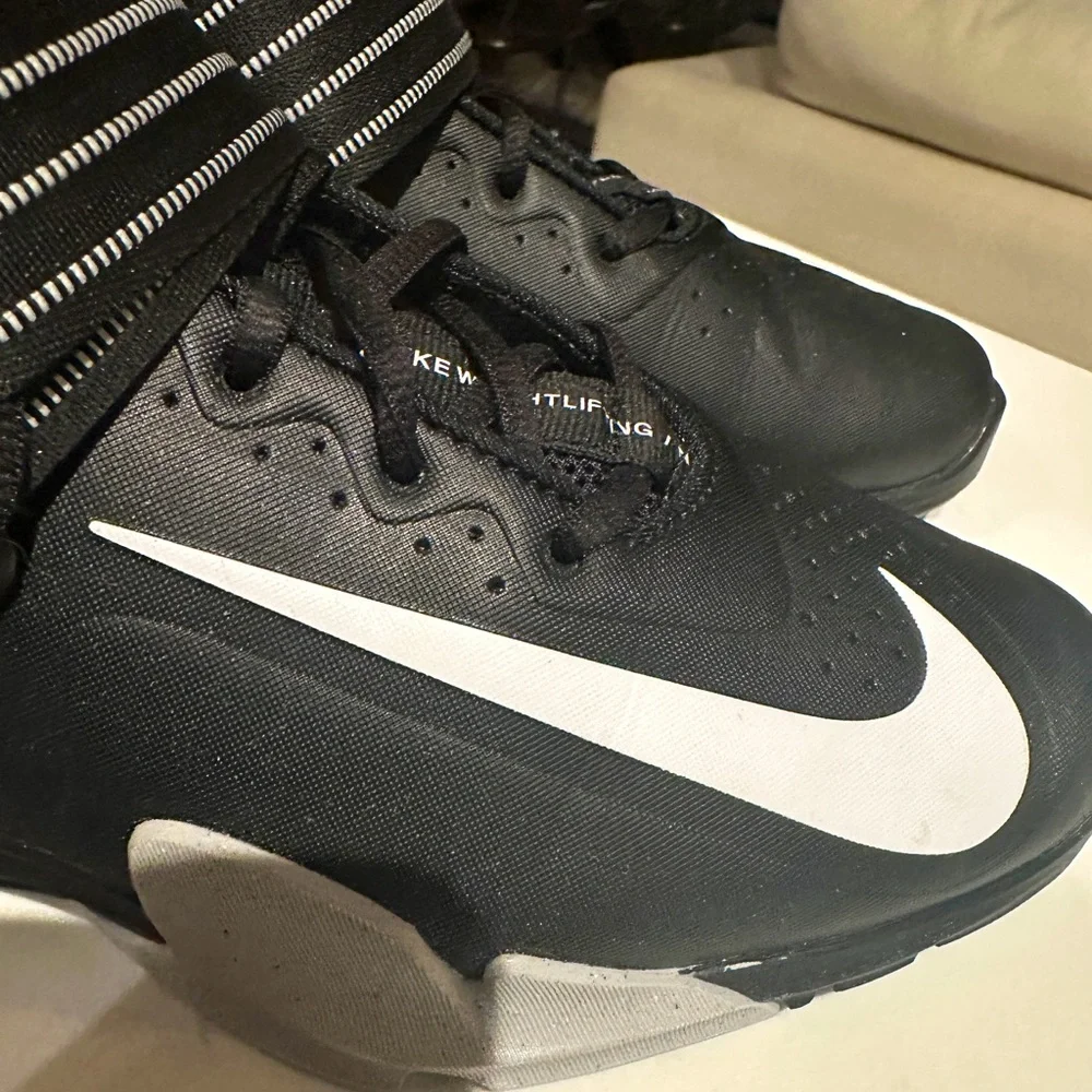 Nike Lifters Women’s 9.5 / Men’s 8 - Picture 3 of 16